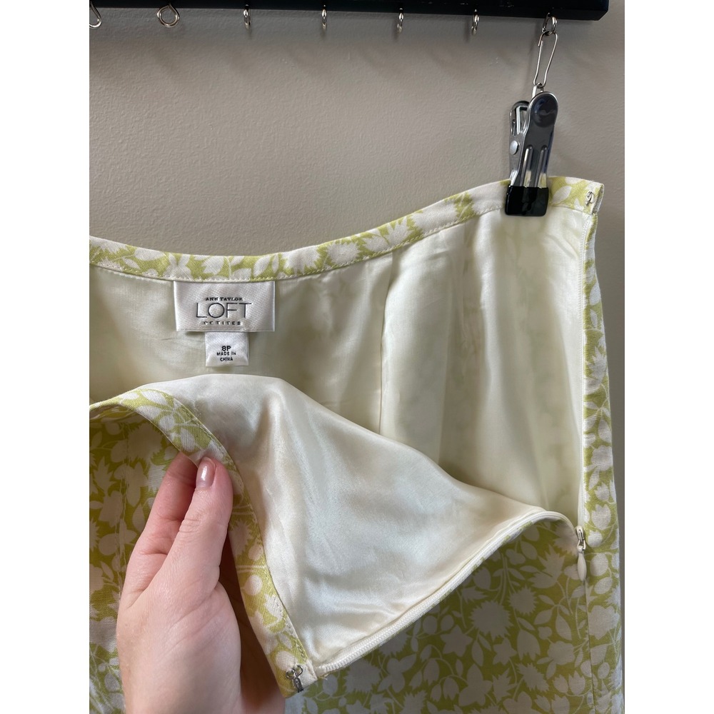 Ann Taylor Loft Skirt Petites 8P Green White Floral Tiered Ruffle Hem - Picture 4 of 7